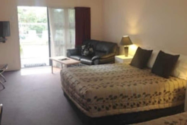Room 10 of 39