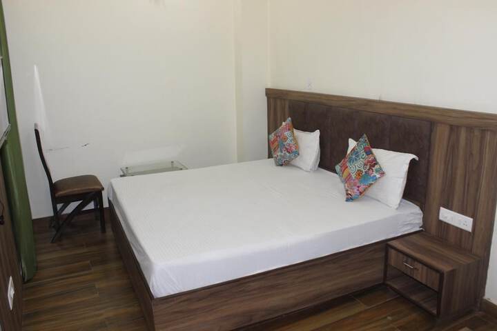 Room 19 of 41
