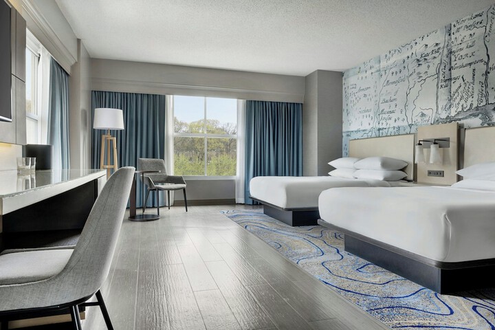 Room 32 of 106