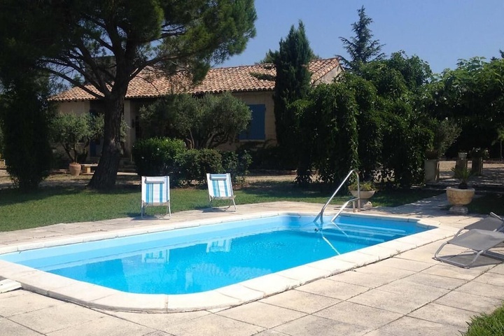 Pool 9 of 15