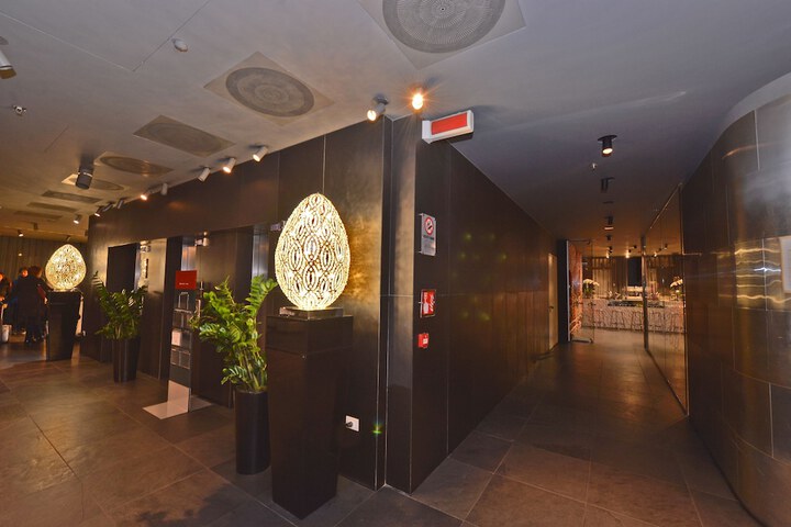 Entrance & Lobby