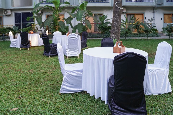 Hotel Exterior 104 of 116