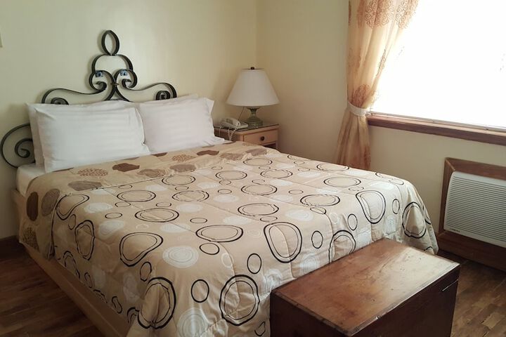 Room 7 of 40