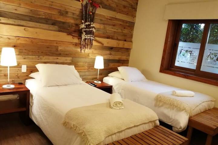 Hotel 381