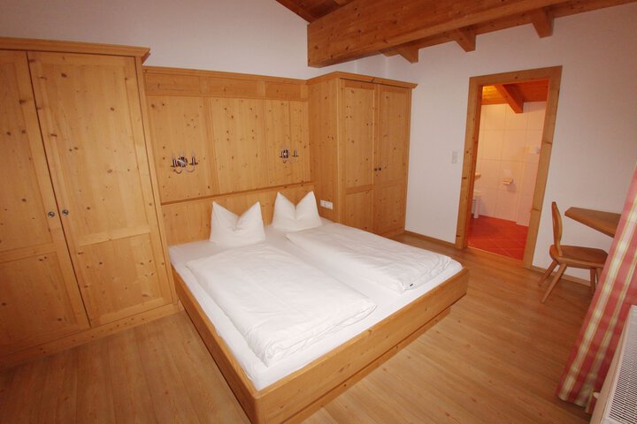 Room 6 of 60