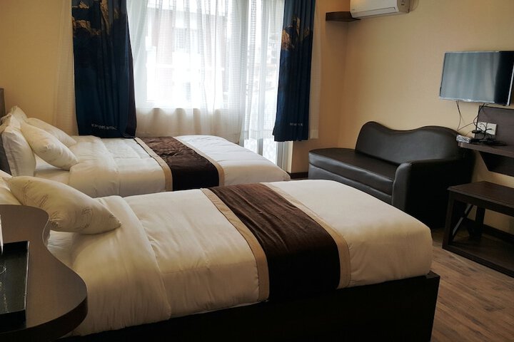Room 5 of 42