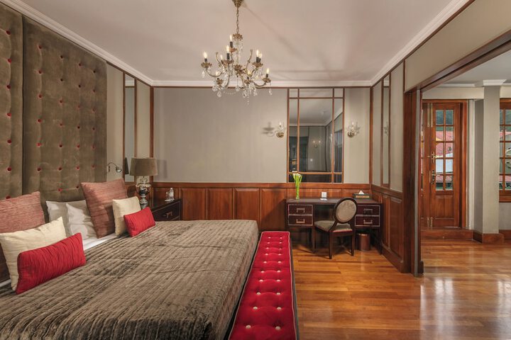 Room 31 of 104