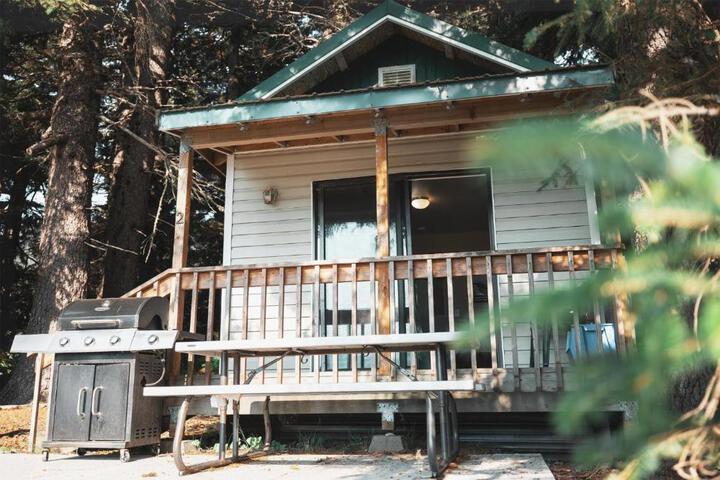 Cabin 2 Lynn View Lodge