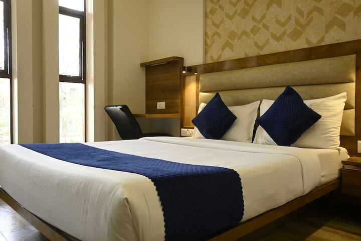 Room 5 of 25