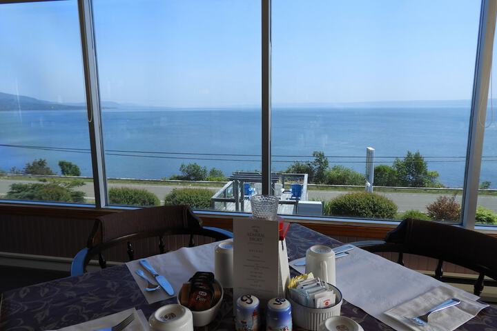 Breakfast/Coffee Service 84 of 115