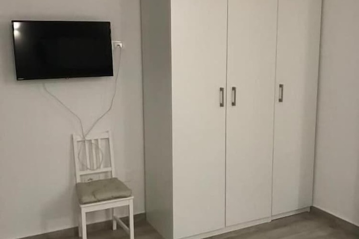 Room 12 of 41