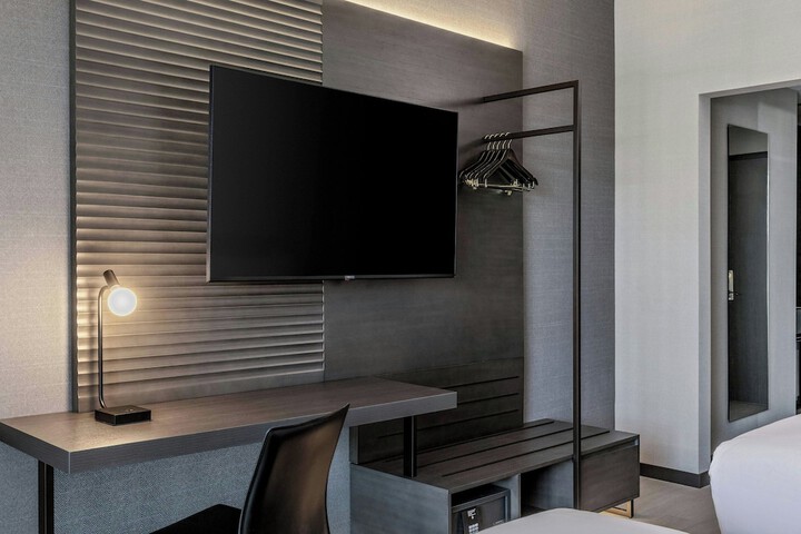 Room 16 of 31