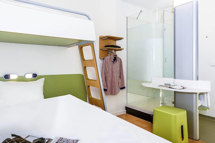 Room 14 of 46