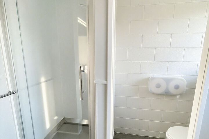 Room 52 of 65