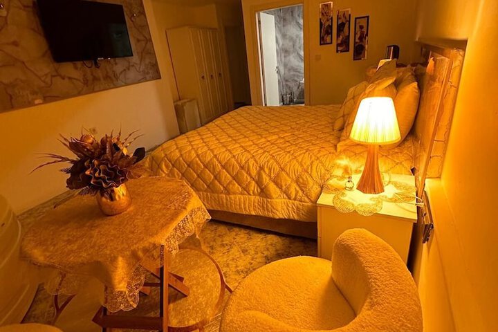Room 7 of 20