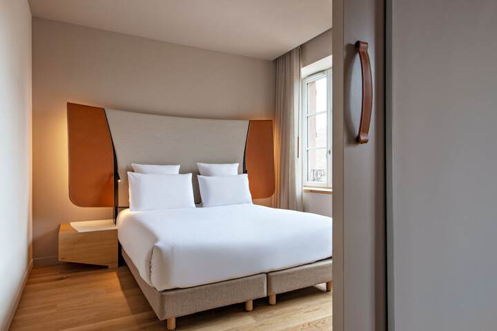 Room 18 of 60