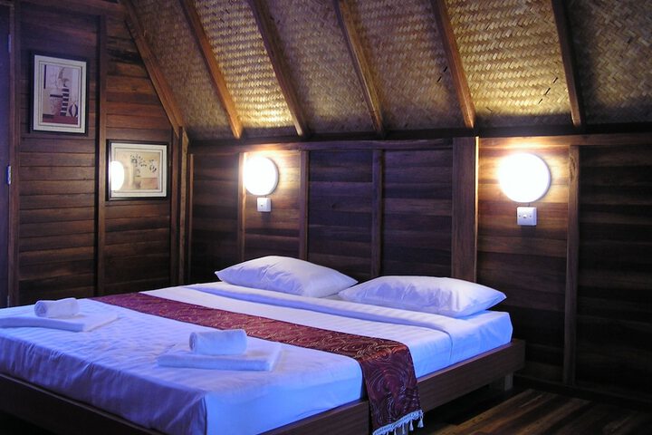 Room 4 of 30