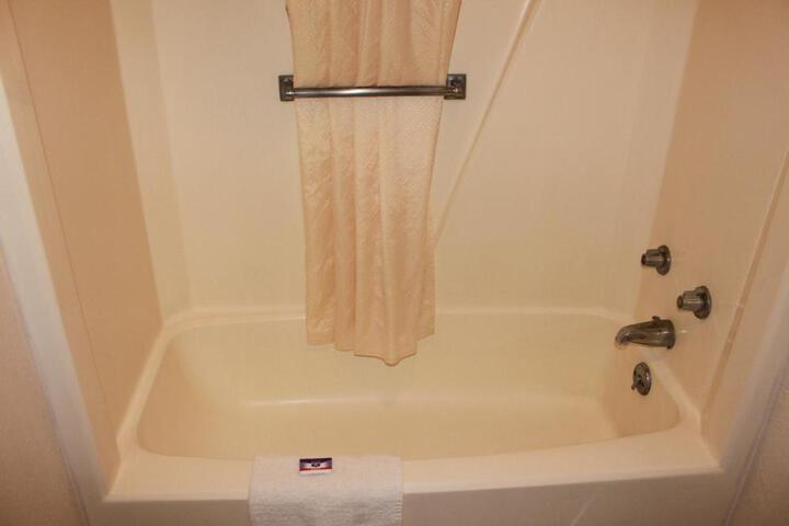 Room 15 of 23