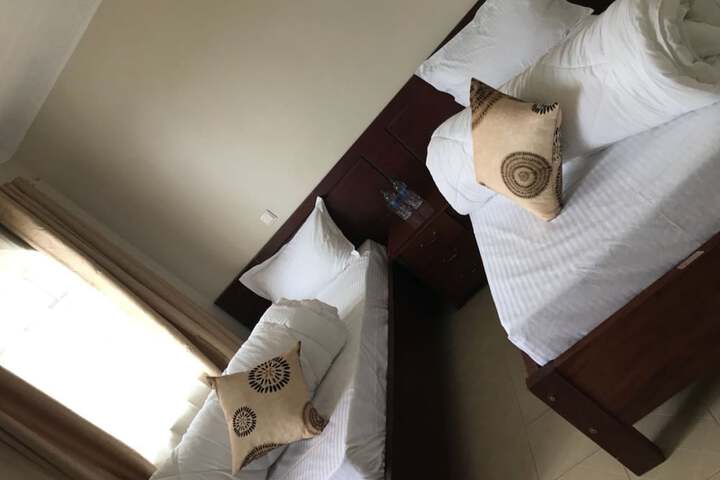 Room 17 of 36