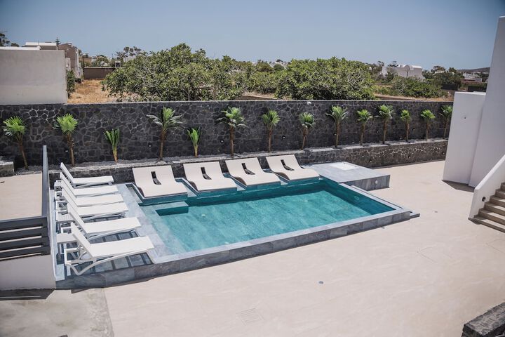 Pool 60 of 70