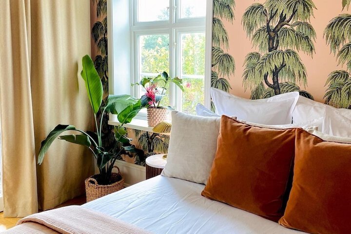 Room 36 of 60