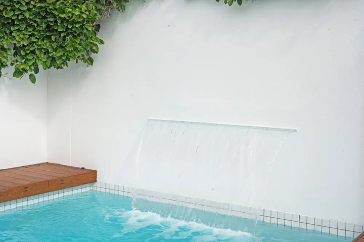 Pool 12 of 20
