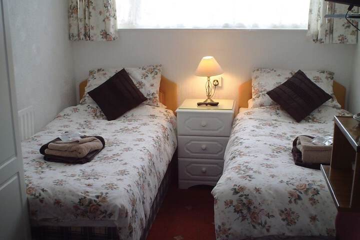 Room 6 of 26