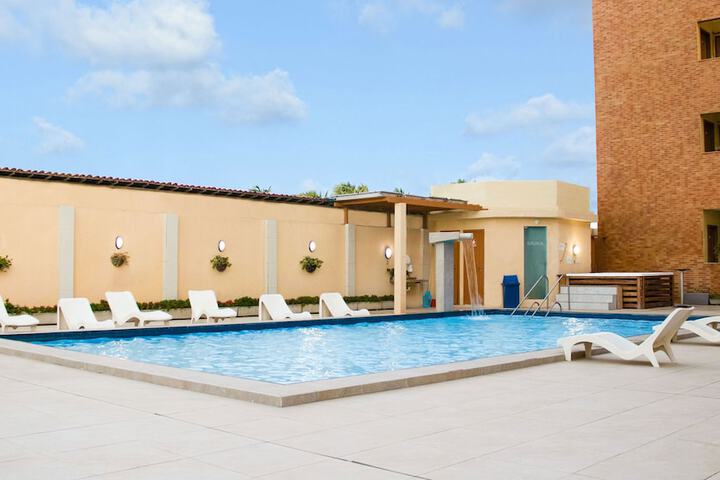 Pool Hotel