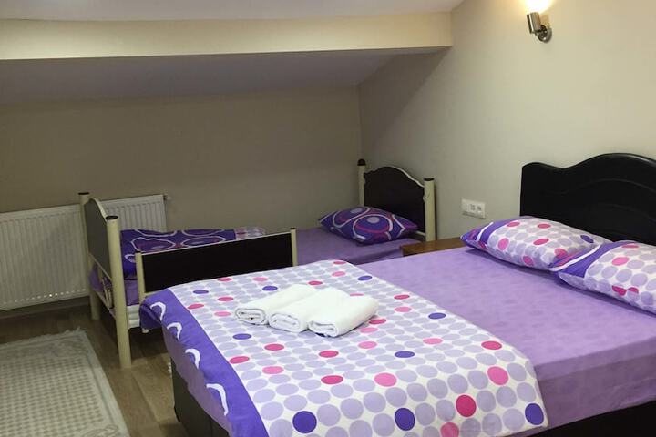 Room 3 of 17