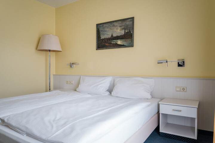 Room 25 of 61