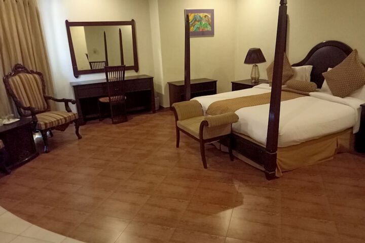 Room 15 of 61