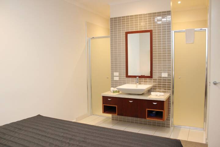 Room 13 of 48