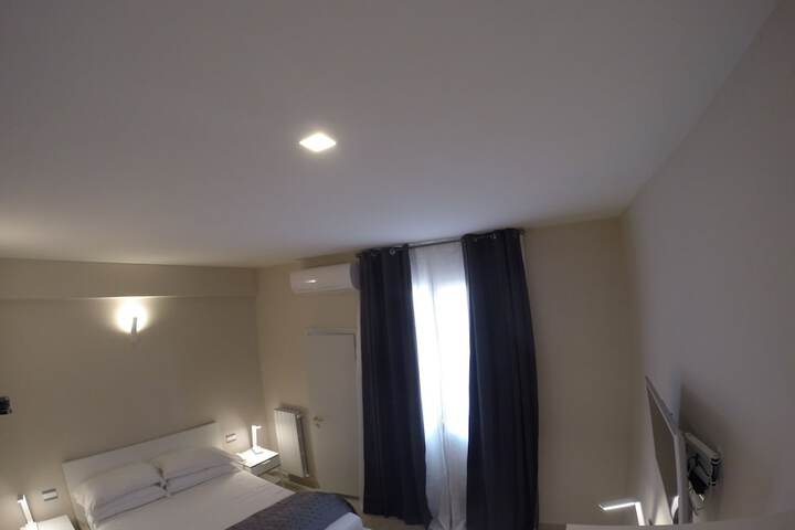 Room 12 of 96