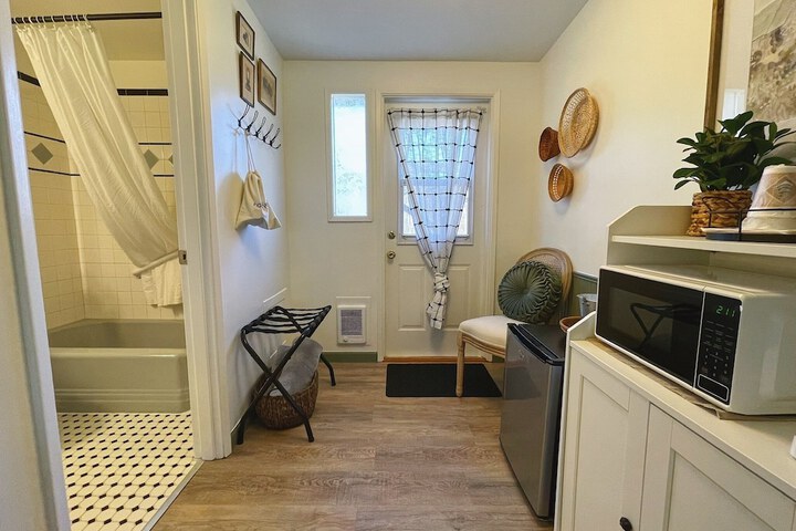 Room 42 of 70