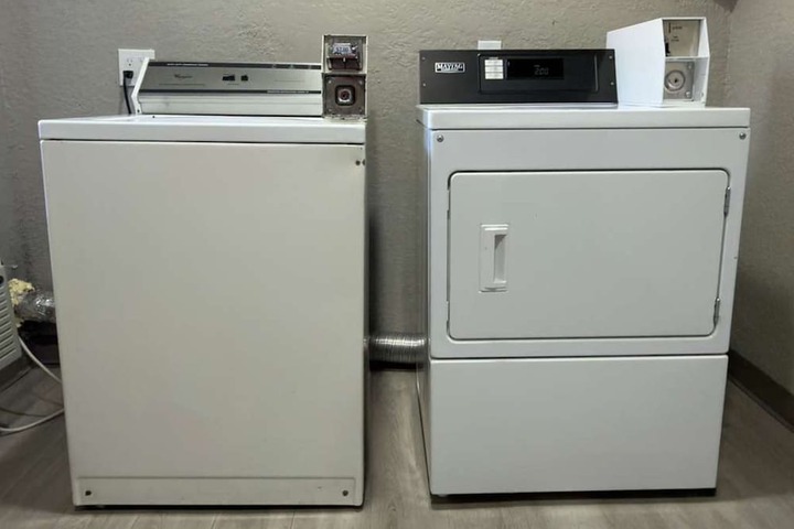 Laundry 17 of 25