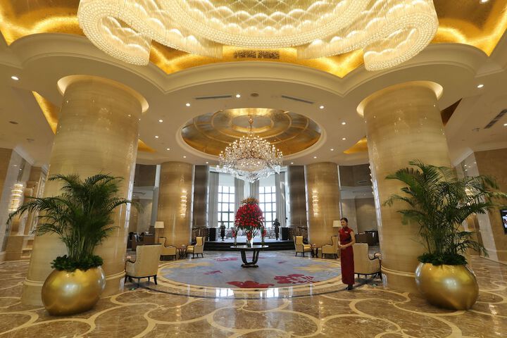 Hotel 2 of 116