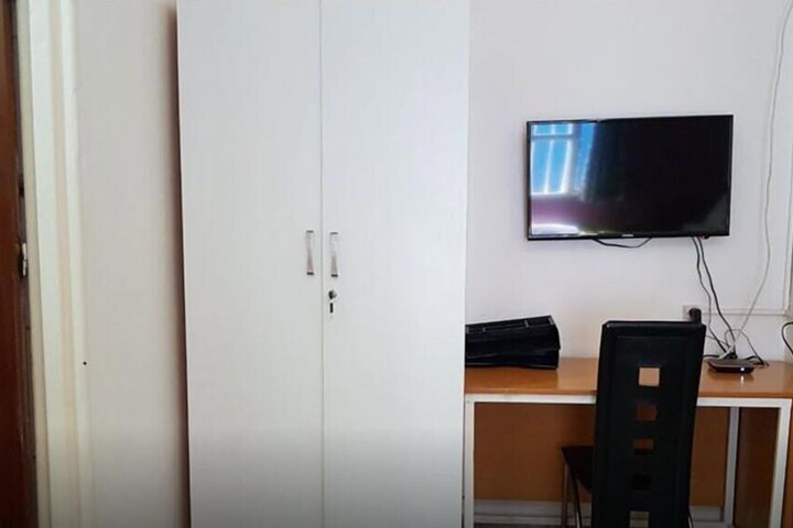 Room 9 of 22