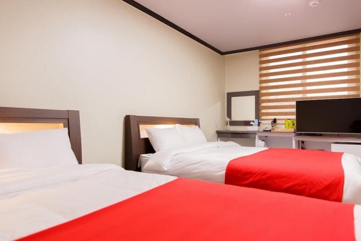 Room 20 of 64