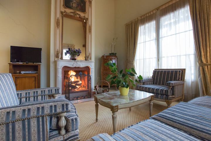 Room 15 of 63
