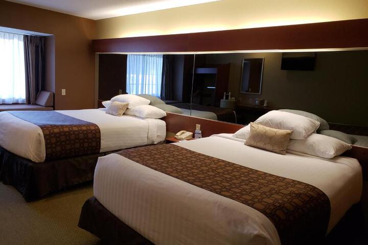 1 Queen Bed (2 of 34)