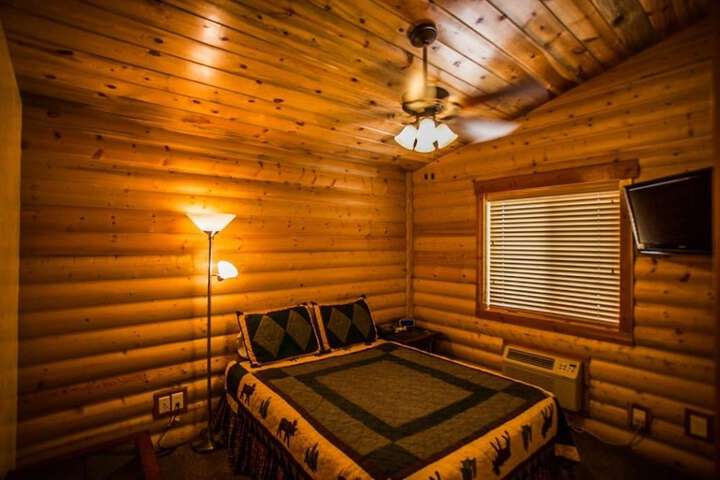 Room 3 of 85