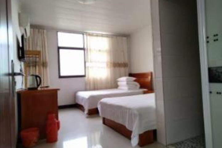 Room 6 of 7