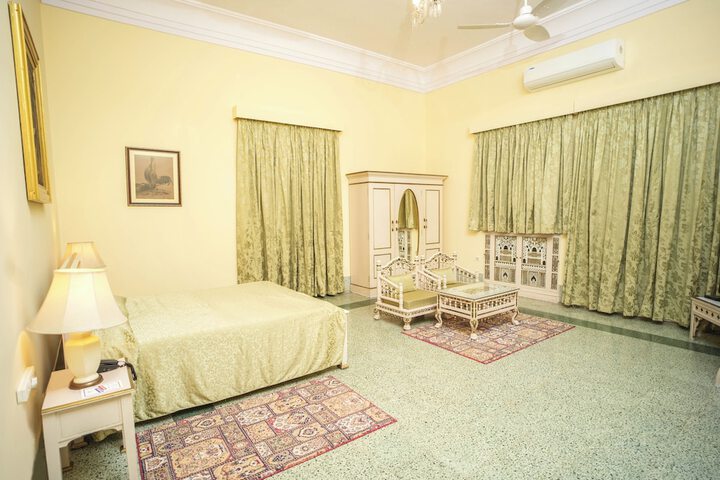 Room 32 of 135