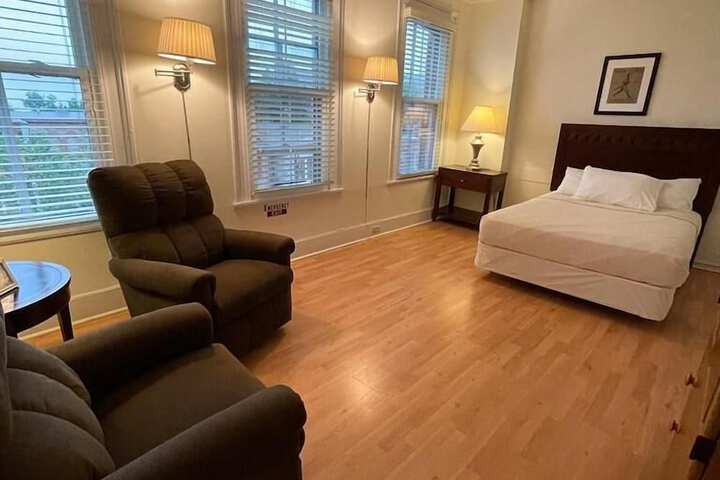 Room 8 of 24