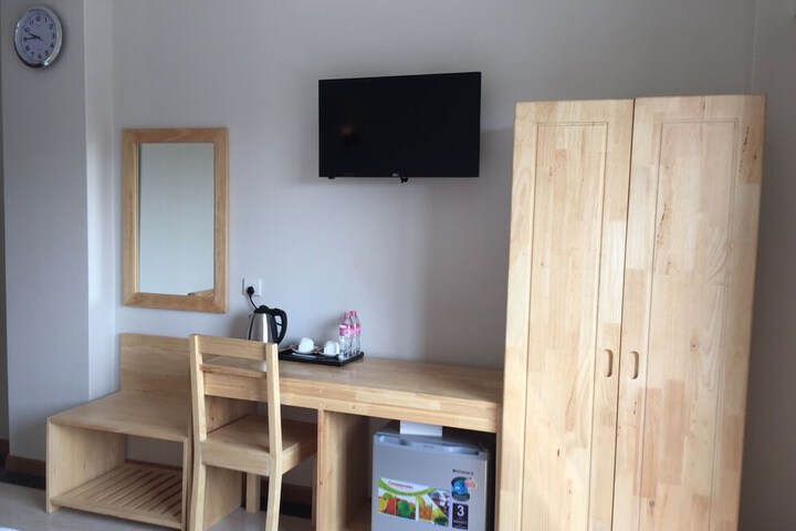 Room 13 of 42