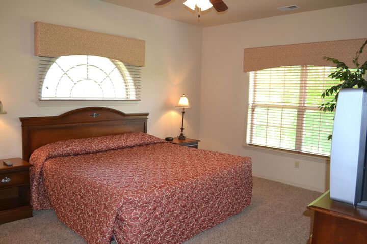 Room 7 of 127