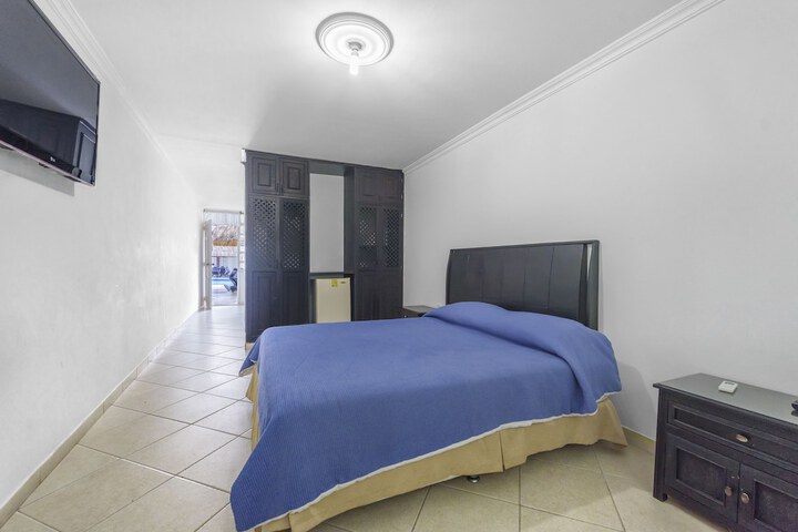 Room 12 of 63