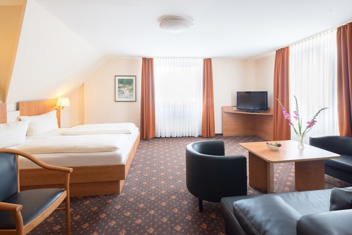 Room 4 of 20