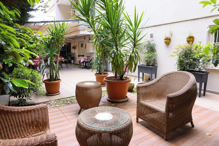 Hotel Exterior 122 of 125