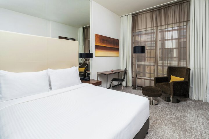 Room 26 of 114